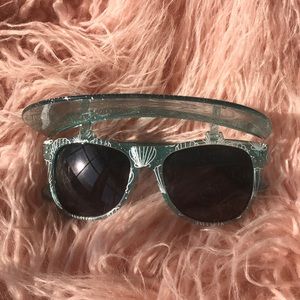 Seashell glitter shades with visor.